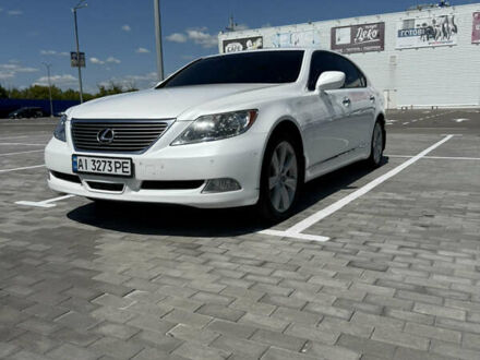 Білий Лексус ЛС, об'ємом двигуна 4.61 л та пробігом 212 тис. км за 11500 $, фото 1 на Automoto.ua