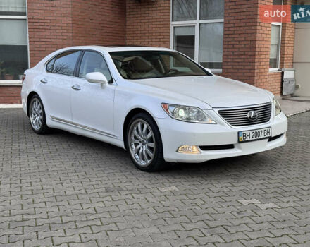 Білий Лексус ЛС, об'ємом двигуна 4.61 л та пробігом 118 тис. км за 15999 $, фото 1 на Automoto.ua