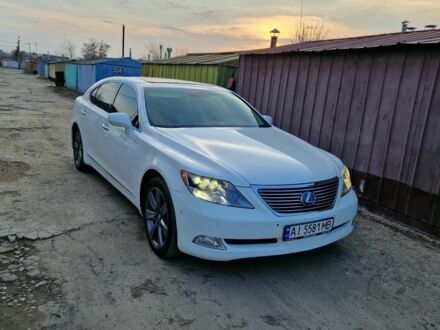 Белый Лексус ЛС, объемом двигателя 5 л и пробегом 190 тыс. км за 11800 $, фото 1 на Automoto.ua