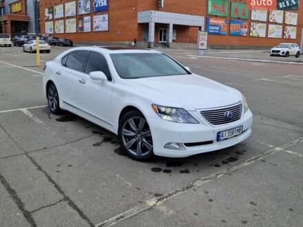 Белый Лексус ЛС, объемом двигателя 5 л и пробегом 190 тыс. км за 11500 $, фото 1 на Automoto.ua
