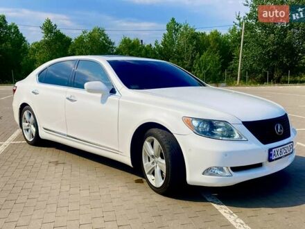 Лексус ЛС 2008 в Сумах на Automoto.ua Белый Лексус ЛС, объемом двигателя 4.6 л и пробегом 240 тыс. км за 12900 $, фото 1 на Automoto.ua