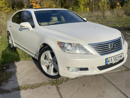 Лексус ЛС 2010 у Києві на Automoto.ua Білий Лексус ЛС, об'ємом двигуна 4.61 л та пробігом 191 тис. км за 13600 $, фото 1 на Automoto.ua
