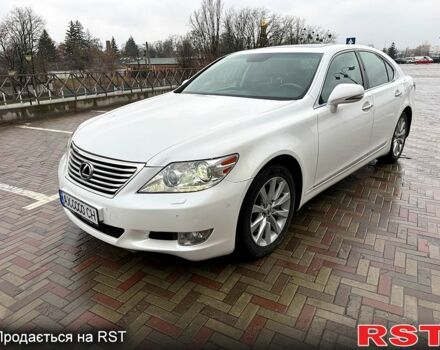 Белый Лексус ЛС, объемом двигателя 4.6 л и пробегом 141 тыс. км за 16500 $, фото 1 на Automoto.ua
