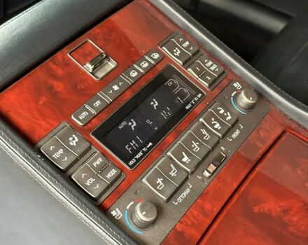 Черный Лексус ЛС, объемом двигателя 4.6 л и пробегом 287 тыс. км за 12990 $, фото 15 на Automoto.ua