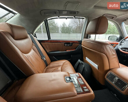 Черный Лексус ЛС, объемом двигателя 4.29 л и пробегом 307 тыс. км за 10000 $, фото 29 на Automoto.ua