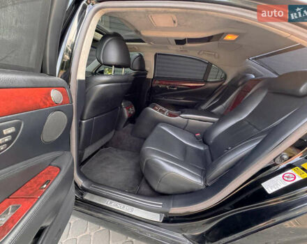 Лексус ЛС 2006 у Кам'янське (Дніпродзержинськ) на Automoto.ua Чорний Лексус ЛС, об'ємом двигуна 4.61 л та пробігом 218 тис. км за 10200 $, фото 6 на Automoto.ua