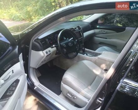 Черный Лексус ЛС, объемом двигателя 4.61 л и пробегом 220 тыс. км за 10200 $, фото 12 на Automoto.ua