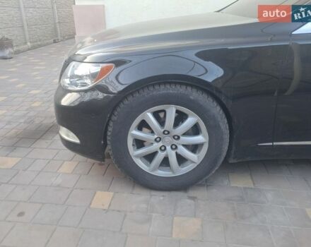 Черный Лексус ЛС, объемом двигателя 4.61 л и пробегом 220 тыс. км за 16000 $, фото 1 на Automoto.ua