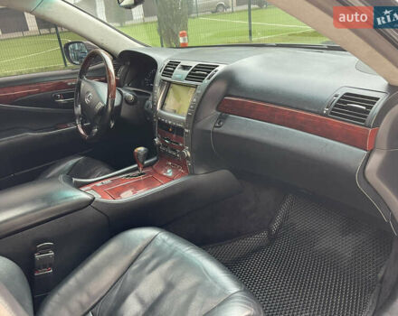 Черный Лексус ЛС, объемом двигателя 4.61 л и пробегом 355 тыс. км за 9400 $, фото 18 на Automoto.ua