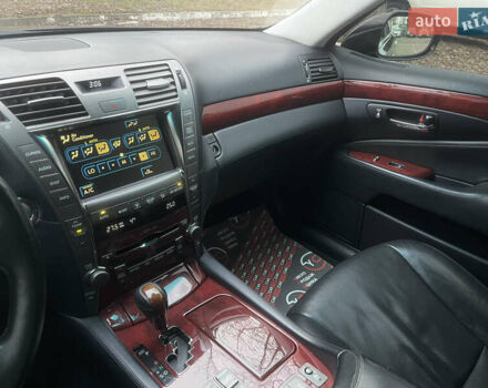 Черный Лексус ЛС, объемом двигателя 4.61 л и пробегом 235 тыс. км за 11999 $, фото 39 на Automoto.ua