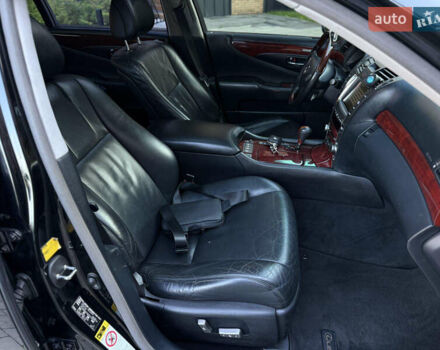 Черный Лексус ЛС, объемом двигателя 4.61 л и пробегом 300 тыс. км за 9900 $, фото 27 на Automoto.ua