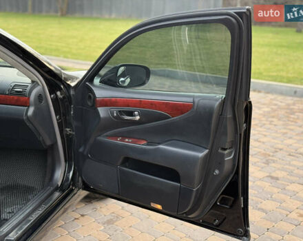 Черный Лексус ЛС, объемом двигателя 4.97 л и пробегом 222 тыс. км за 9900 $, фото 29 на Automoto.ua