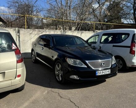 Черный Лексус ЛС, объемом двигателя 4.6 л и пробегом 310 тыс. км за 9000 $, фото 1 на Automoto.ua