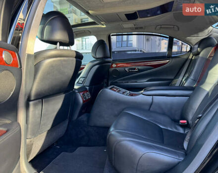 Черный Лексус ЛС, объемом двигателя 4.6 л и пробегом 251 тыс. км за 13500 $, фото 32 на Automoto.ua