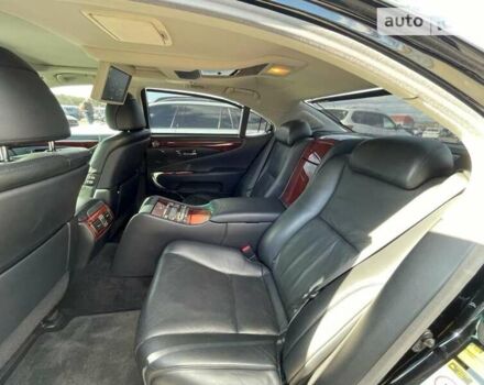 Чорний Лексус ЛС, об'ємом двигуна 4.6 л та пробігом 141 тис. км за 16000 $, фото 9 на Automoto.ua