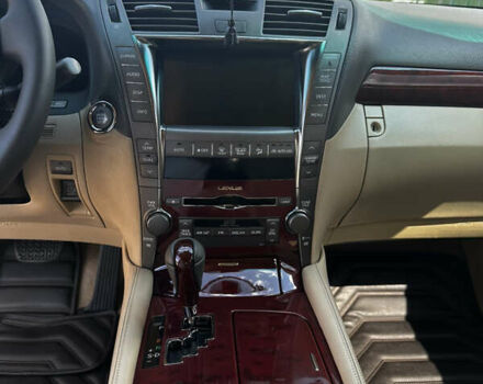 Черный Лексус ЛС, объемом двигателя 4.6 л и пробегом 270 тыс. км за 12500 $, фото 15 на Automoto.ua