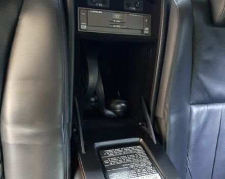 Черный Лексус ЛС, объемом двигателя 5 л и пробегом 229 тыс. км за 10500 $, фото 8 на Automoto.ua