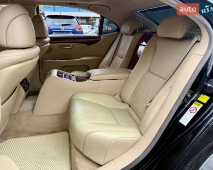 Черный Лексус ЛС, объемом двигателя 4.61 л и пробегом 181 тыс. км за 7900 $, фото 9 на Automoto.ua