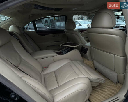 Черный Лексус ЛС, объемом двигателя 4.61 л и пробегом 138 тыс. км за 9999 $, фото 21 на Automoto.ua