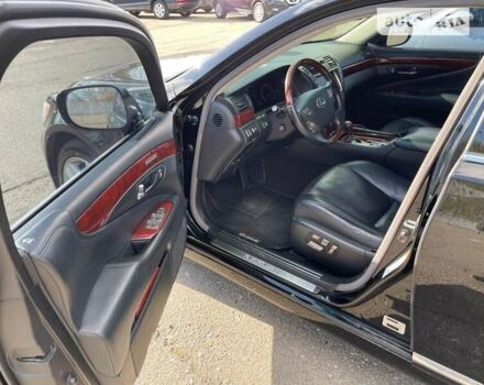Чорний Лексус ЛС, об'ємом двигуна 4.6 л та пробігом 141 тис. км за 16000 $, фото 4 на Automoto.ua
