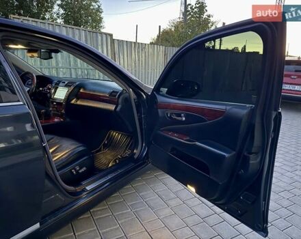 Лексус ЛС 2007 в Одессе на Automoto.ua Черный Лексус ЛС, объемом двигателя 4.61 л и пробегом 291 тыс. км за 6999 $, фото 40 на Automoto.ua