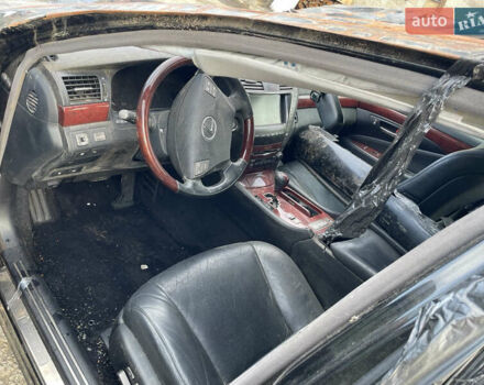 Черный Лексус ЛС, объемом двигателя 4.61 л и пробегом 180 тыс. км за 5300 $, фото 7 на Automoto.ua