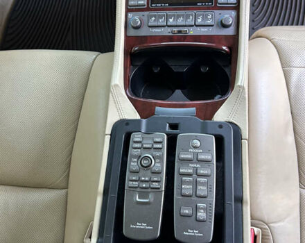 Черный Лексус ЛС, объемом двигателя 4.61 л и пробегом 320 тыс. км за 11500 $, фото 50 на Automoto.ua