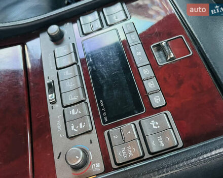 Черный Лексус ЛС, объемом двигателя 4.61 л и пробегом 228 тыс. км за 8750 $, фото 21 на Automoto.ua