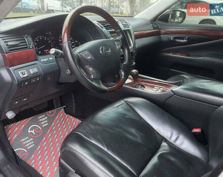 Черный Лексус ЛС, объемом двигателя 4.61 л и пробегом 235 тыс. км за 11999 $, фото 28 на Automoto.ua