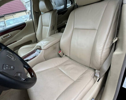 Черный Лексус ЛС, объемом двигателя 4.61 л и пробегом 138 тыс. км за 9999 $, фото 25 на Automoto.ua