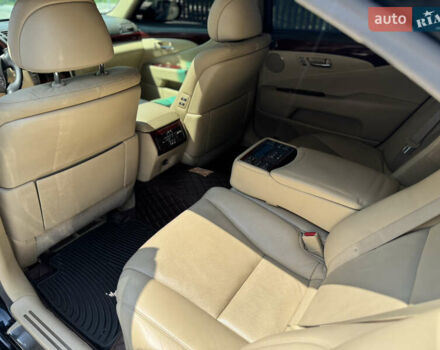 Черный Лексус ЛС, объемом двигателя 4.61 л и пробегом 320 тыс. км за 16500 $, фото 12 на Automoto.ua