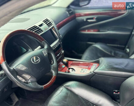 Чорний Лексус ЛС, об'ємом двигуна 0 л та пробігом 272 тис. км за 8500 $, фото 13 на Automoto.ua