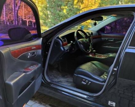 Черный Лексус ЛС, объемом двигателя 4.61 л и пробегом 190 тыс. км за 15000 $, фото 37 на Automoto.ua