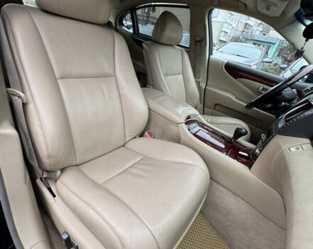 Черный Лексус ЛС, объемом двигателя 4.61 л и пробегом 138 тыс. км за 9999 $, фото 24 на Automoto.ua