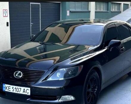 Черный Лексус ЛС, объемом двигателя 4.6 л и пробегом 285 тыс. км за 13000 $, фото 4 на Automoto.ua
