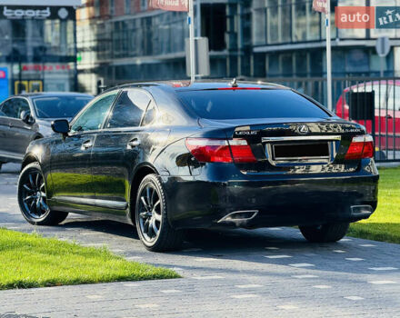 Черный Лексус ЛС, объемом двигателя 4.6 л и пробегом 251 тыс. км за 13500 $, фото 10 на Automoto.ua