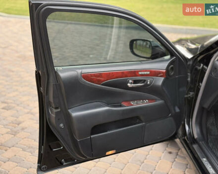 Черный Лексус ЛС, объемом двигателя 4.97 л и пробегом 222 тыс. км за 9900 $, фото 14 на Automoto.ua