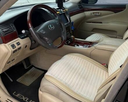 Черный Лексус ЛС, объемом двигателя 4.6 л и пробегом 257 тыс. км за 15000 $, фото 3 на Automoto.ua