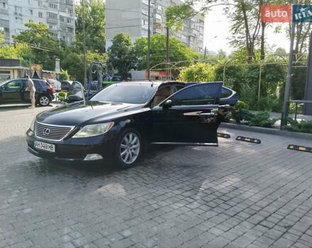 Черный Лексус ЛС, объемом двигателя 4.61 л и пробегом 292 тыс. км за 10500 $, фото 1 на Automoto.ua