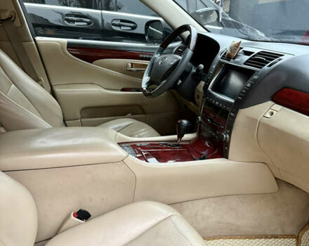 Чорний Лексус ЛС, об'ємом двигуна 4.61 л та пробігом 228 тис. км за 12300 $, фото 13 на Automoto.ua