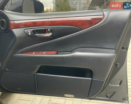 Черный Лексус ЛС, объемом двигателя 4.61 л и пробегом 355 тыс. км за 9400 $, фото 14 на Automoto.ua