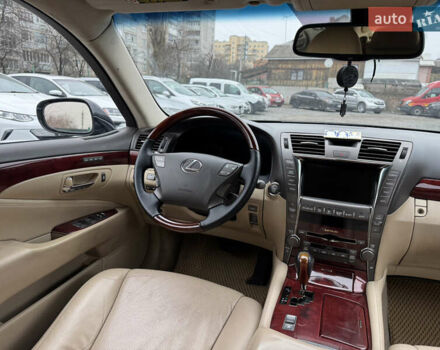 Черный Лексус ЛС, объемом двигателя 4.61 л и пробегом 138 тыс. км за 9999 $, фото 15 на Automoto.ua