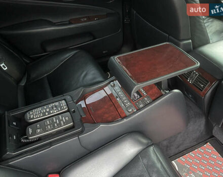 Черный Лексус ЛС, объемом двигателя 4.61 л и пробегом 235 тыс. км за 11999 $, фото 49 на Automoto.ua