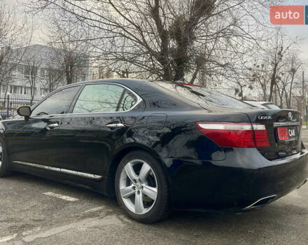 Черный Лексус ЛС, объемом двигателя 4.61 л и пробегом 235 тыс. км за 11999 $, фото 2 на Automoto.ua