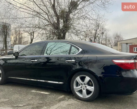 Черный Лексус ЛС, объемом двигателя 4.61 л и пробегом 235 тыс. км за 11999 $, фото 18 на Automoto.ua