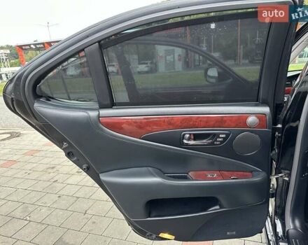 Чорний Лексус ЛС, об'ємом двигуна 4.61 л та пробігом 229 тис. км за 11500 $, фото 40 на Automoto.ua