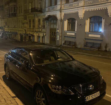 Чорний Лексус ЛС, об'ємом двигуна 5 л та пробігом 279 тис. км за 18000 $, фото 1 на Automoto.ua