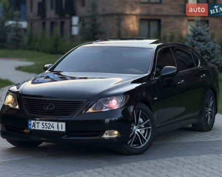 Черный Лексус ЛС, объемом двигателя 4.61 л и пробегом 300 тыс. км за 9900 $, фото 8 на Automoto.ua