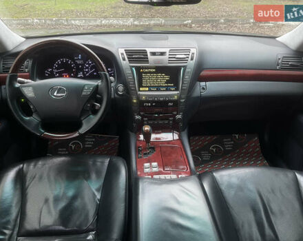 Черный Лексус ЛС, объемом двигателя 4.61 л и пробегом 235 тыс. км за 11999 $, фото 4 на Automoto.ua