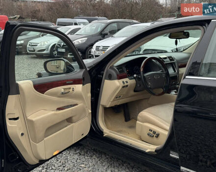 Черный Лексус ЛС, объемом двигателя 4.61 л и пробегом 138 тыс. км за 9999 $, фото 27 на Automoto.ua